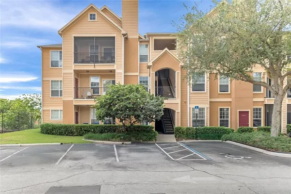 $247,500 | 1995 Erving Circle, Unit 208, Ocoee, FL 34761