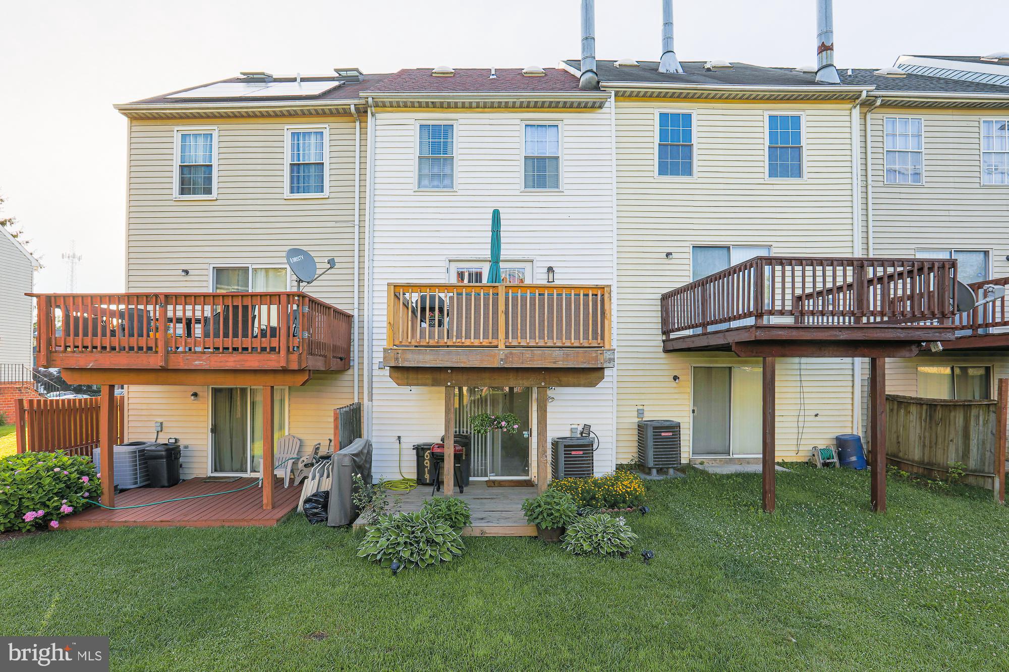 6919 Rockfield Road Baltimore, MD 21244 - Photo 10 of 52