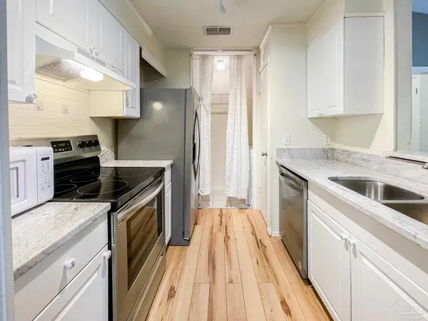 $174,900 | 601 East Burgess Road, Unit E4, Pensacola, FL 32504
