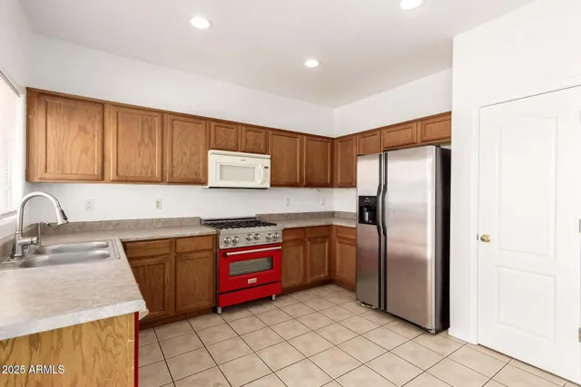 $2,750 | 11625 West Monroe Street, Avondale, AZ 85323