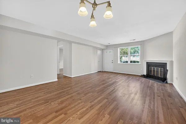 $2,600 | 1625 South Barton Street, Unit 16, Arlington, VA 22204