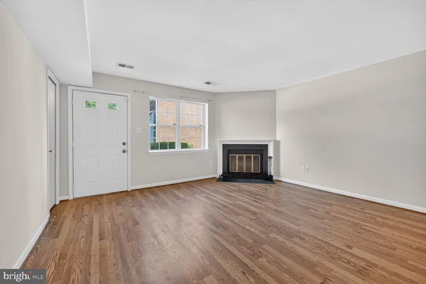 $2,600 | 1625 South Barton Street, Unit 16, Arlington, VA 22204