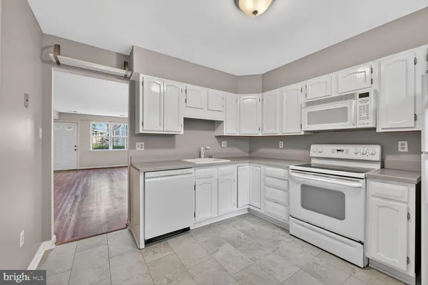 $2,600 | 1625 South Barton Street, Unit 16, Arlington, VA 22204