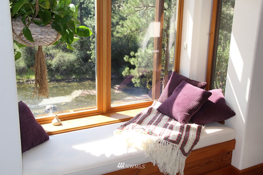 17 River Rock Road Winthrop, WA 98862 - Photo 20 of 25 Gallery Image 20