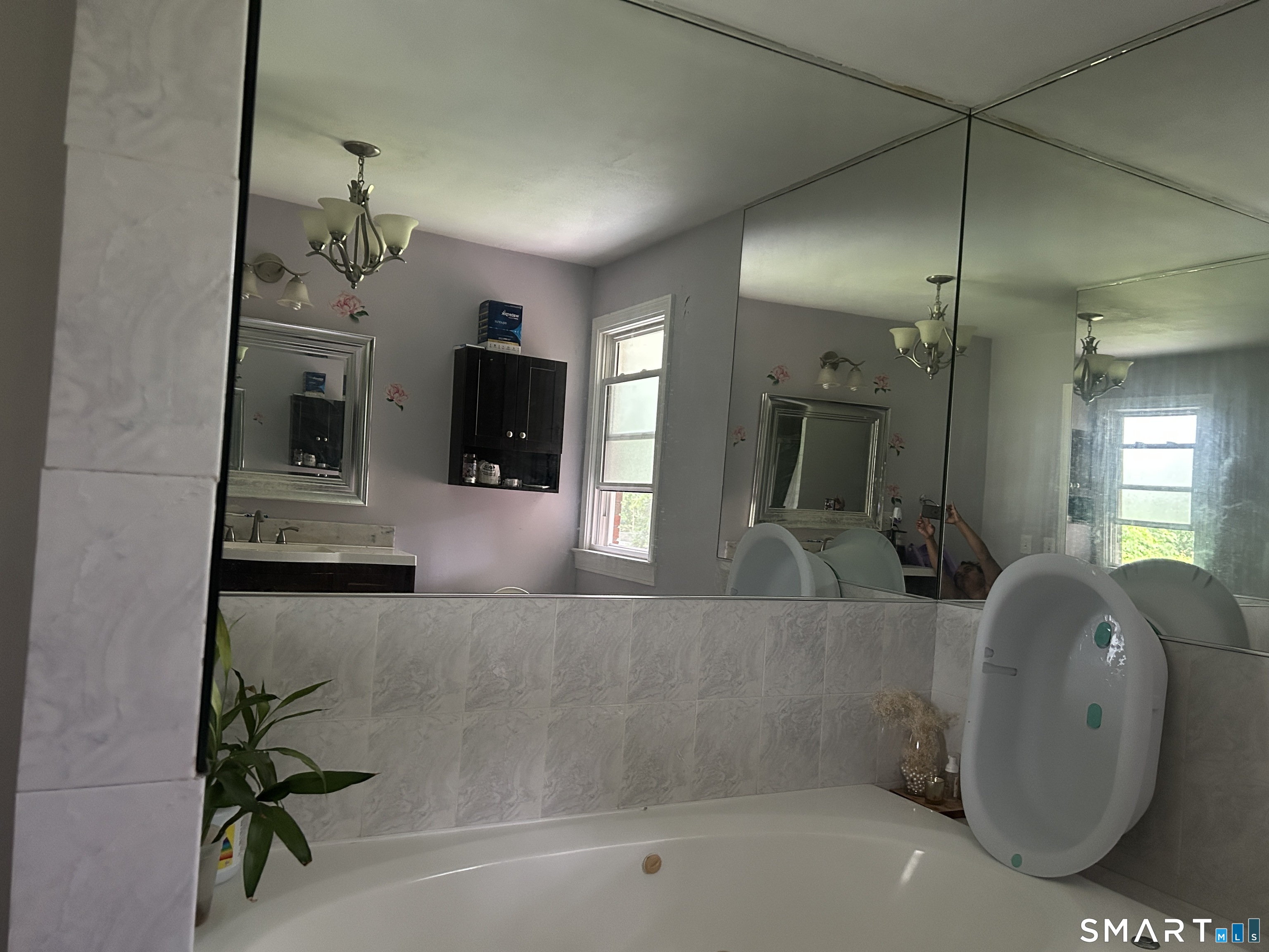 433 Highland Drive Waterbury, CT 06708 - Photo 8 of 21
