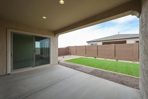 $2,400 | 25620 North 167th Drive, Surprise, AZ 85387
