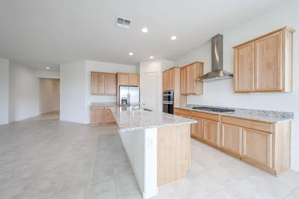 $2,400 | 25620 North 167th Drive, Surprise, AZ 85387