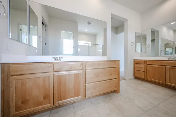 $2,400 | 25620 North 167th Drive, Surprise, AZ 85387