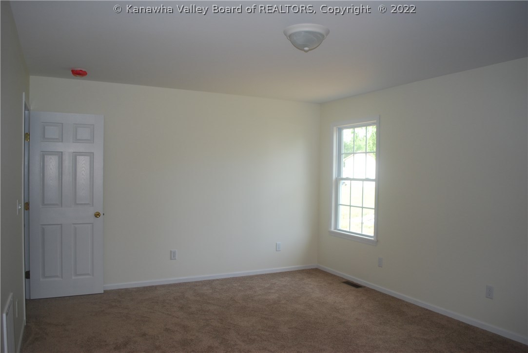 740 University Lane Point Pleasant, WV 25550 - Photo 4 of 11 Gallery Image 4