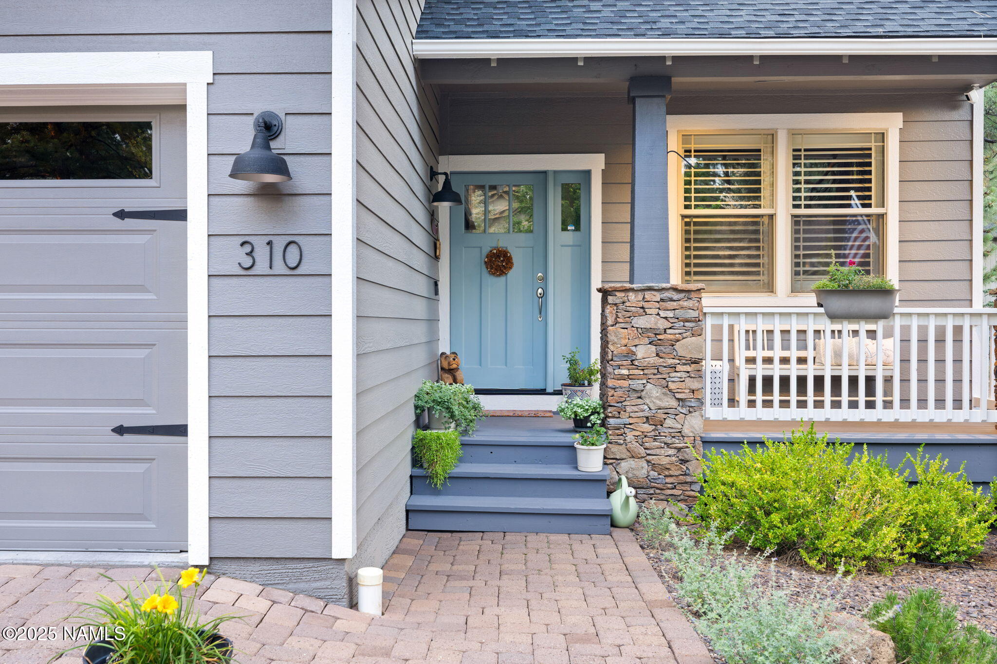 310 West Wulfenite Road Flagstaff, AZ 86005 - Photo 5 of 28 Inviting Porch