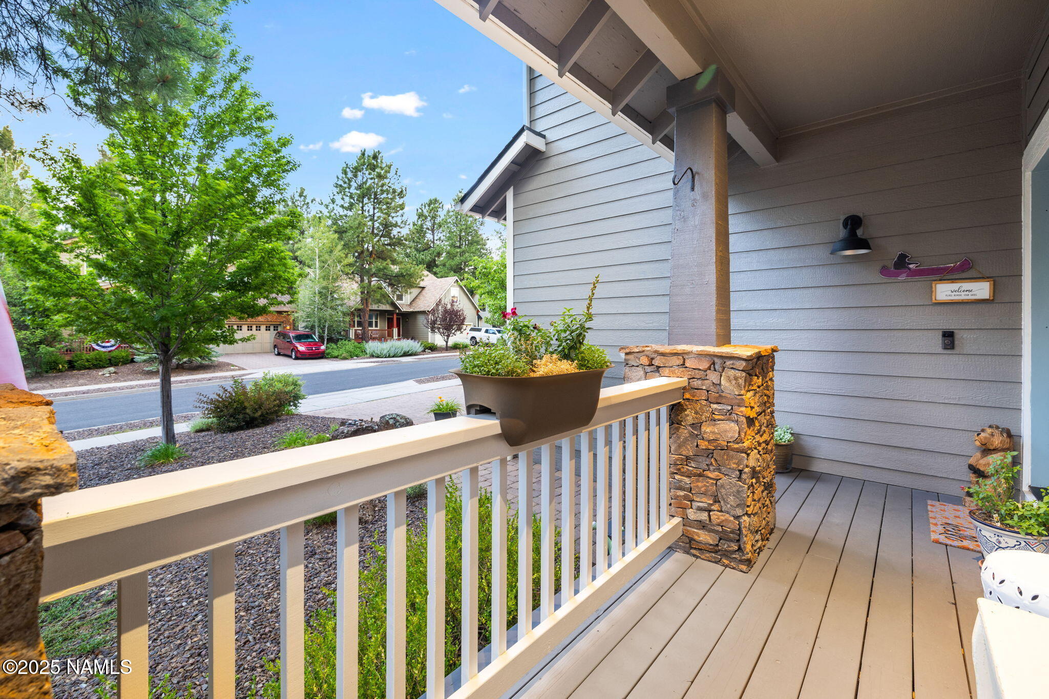 310 West Wulfenite Road Flagstaff, AZ 86005 - Photo 6 of 28 Inviting Porch