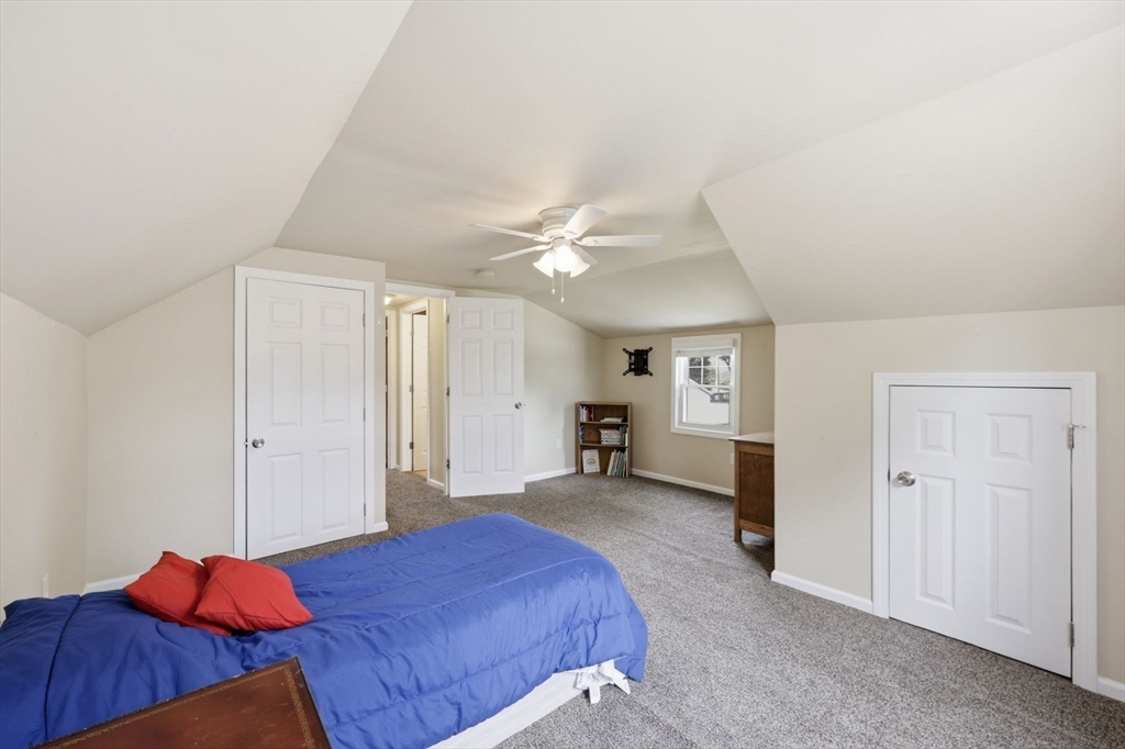 271 Wildermere Street Chicopee, MA 01020 - Photo 27 of 41