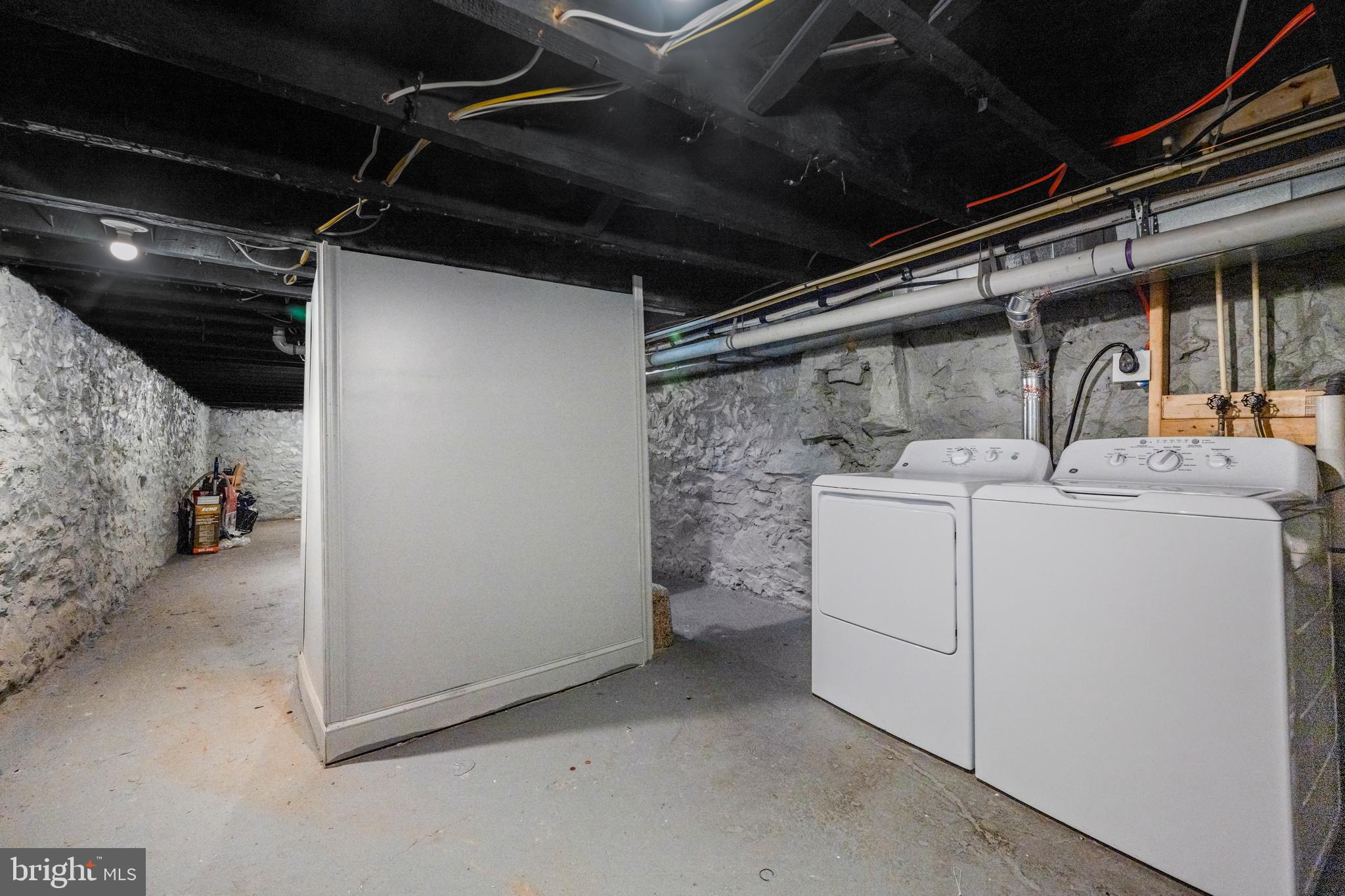 2730 Baker Street Baltimore, MD 21216 - Photo 18 of 27 LL Laundry Room