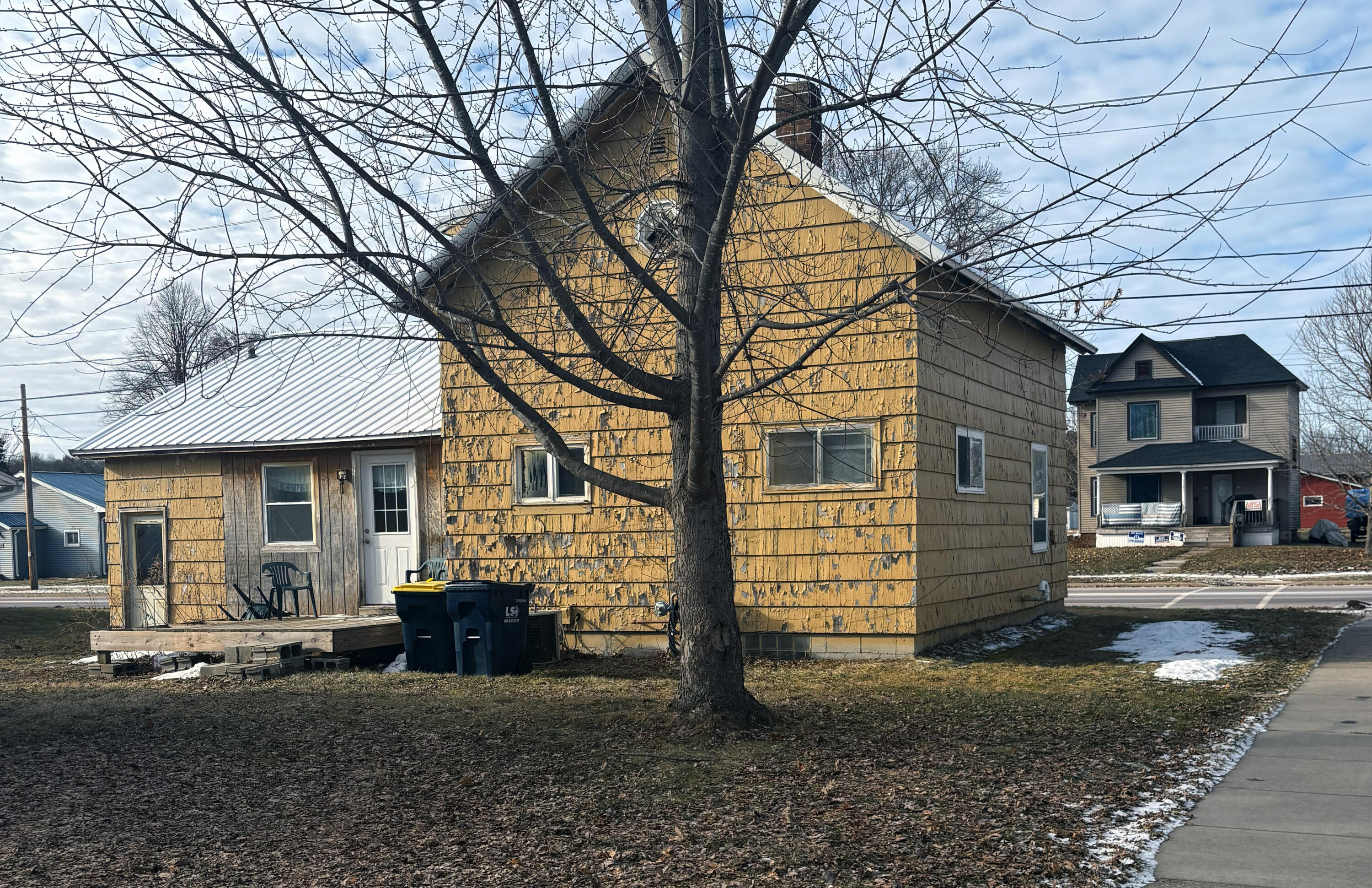 1208 Academy Street Elroy, WI 53929 - Photo 4 of 6 Back of house