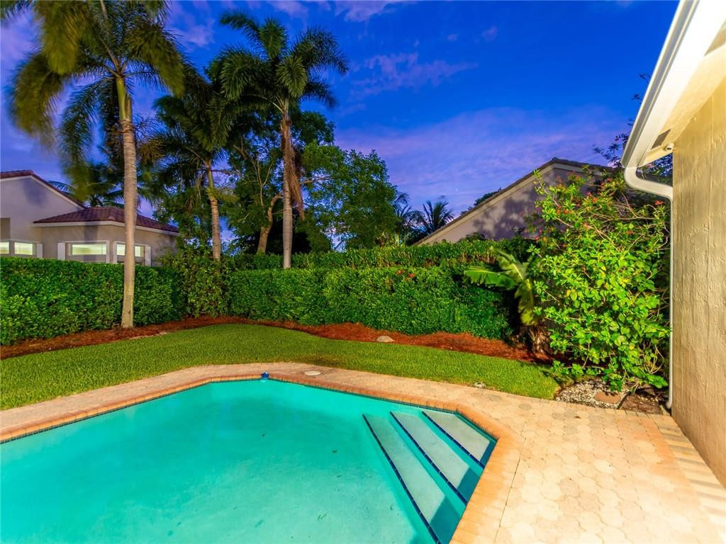 324 Fairmont Road Weston, FL 33326 - Photo 31 of 93 Photo 31