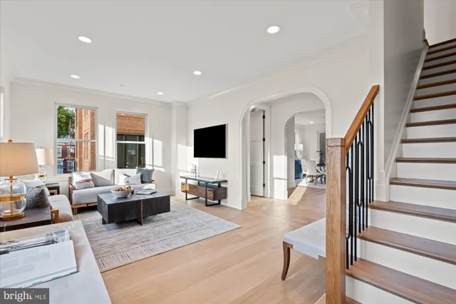 $2,485,000 | 107 North West, Alexandria, VA 22314