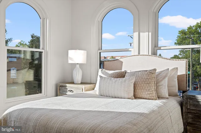 $2,485,000 | 107 North West, Alexandria, VA 22314