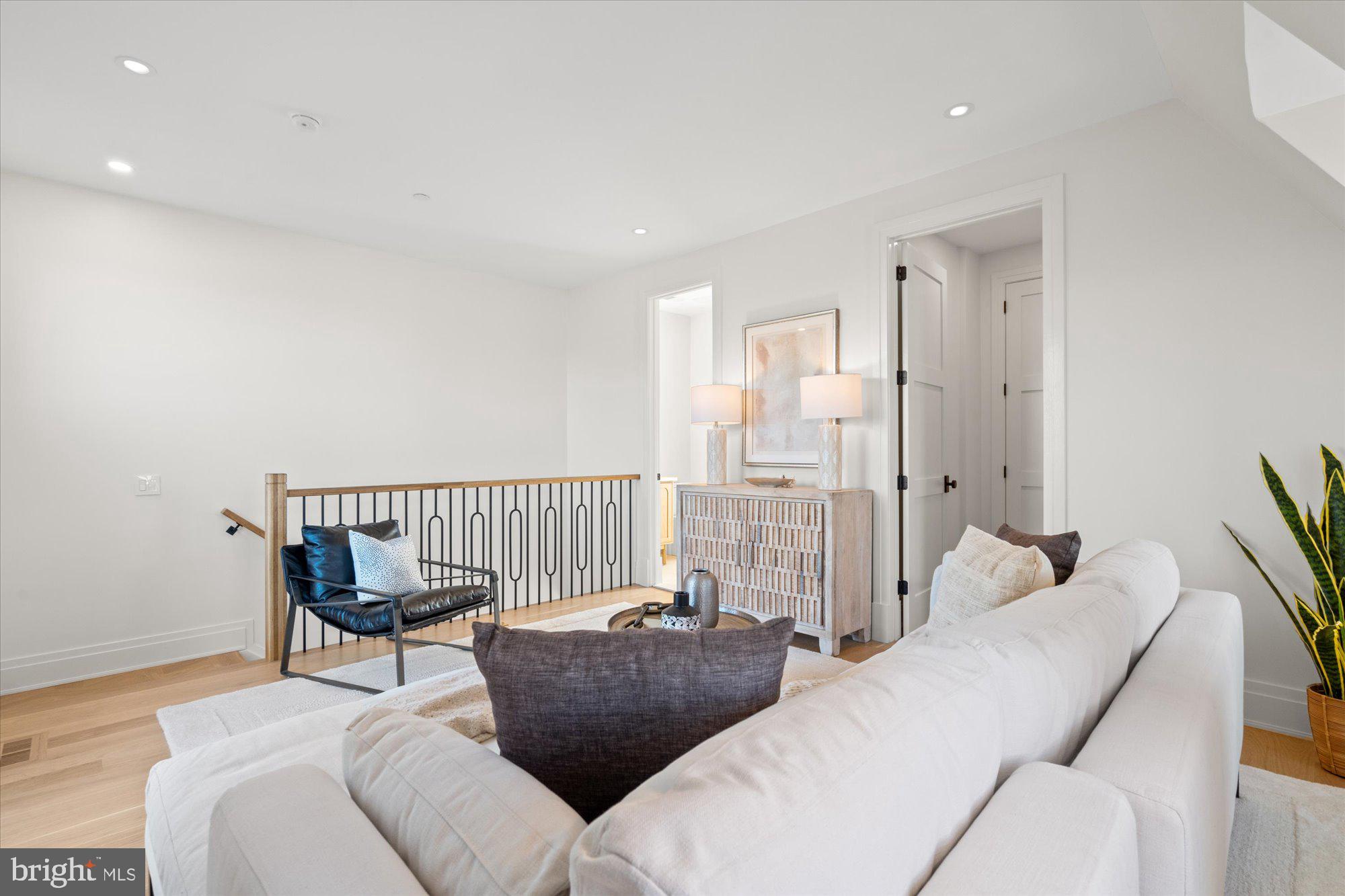107 North West Alexandria, VA 22314 - Photo 53 of 65 a living room with furniture and a window