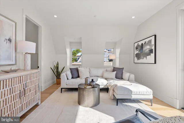 $2,485,000 | 107 North West, Alexandria, VA 22314