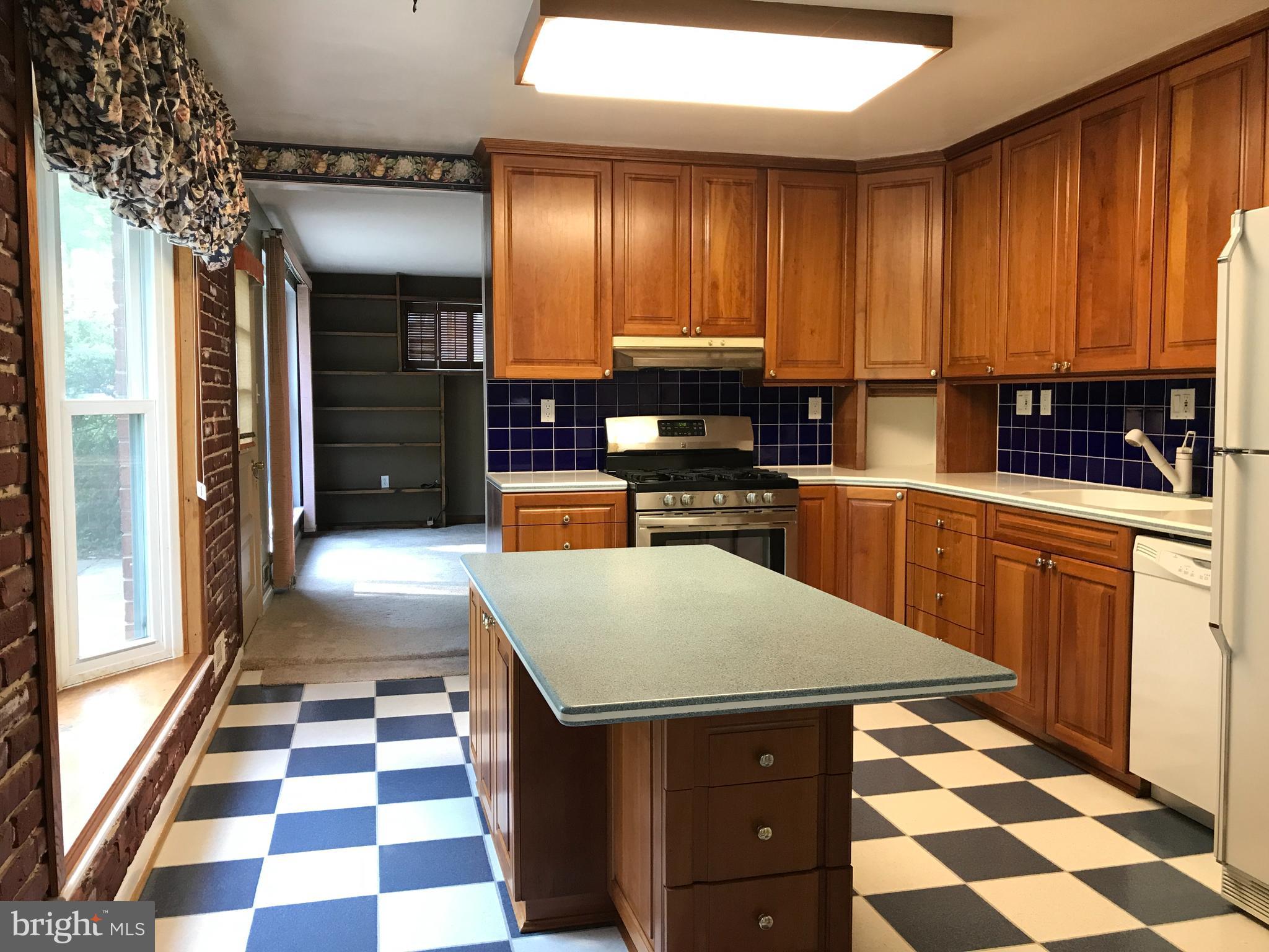 13202 Bluhill Road Silver Spring, MD 20906 - Photo 11 of 31