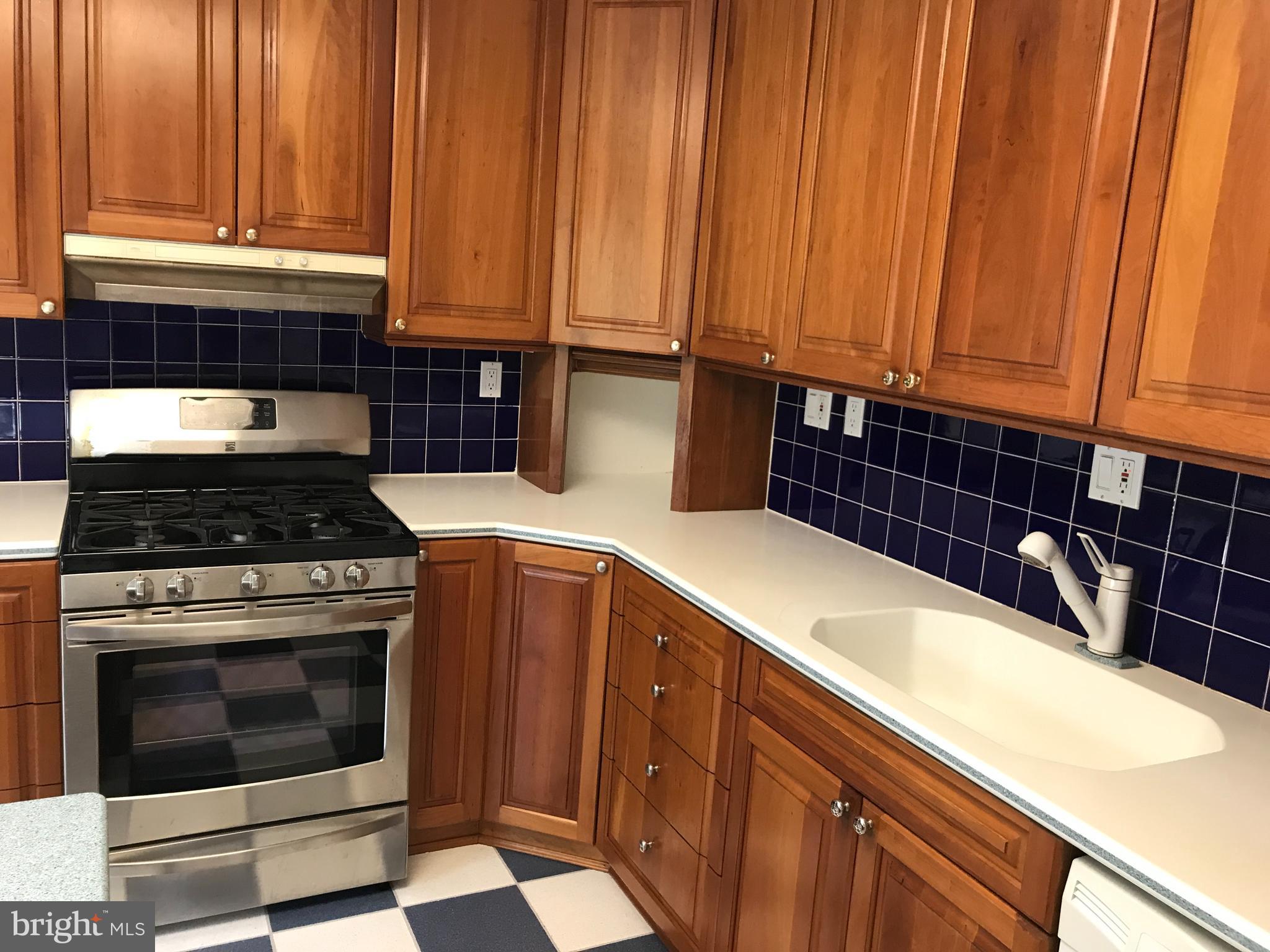 13202 Bluhill Road Silver Spring, MD 20906 - Photo 12 of 31