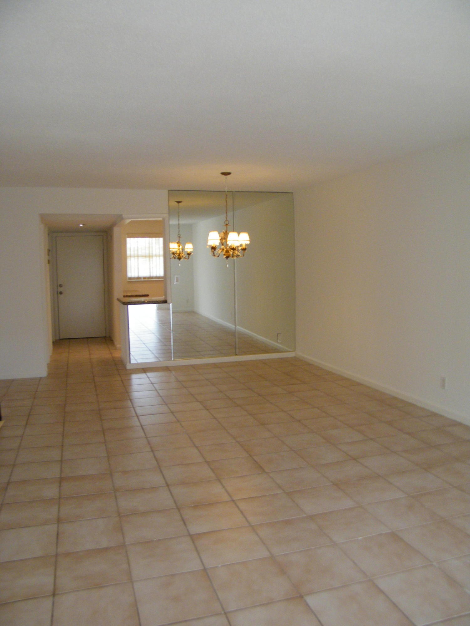 5900 Northeast 7th Avenue, Unit 107S Boca Raton, FL 33487 - Photo 8 of 17 Living room