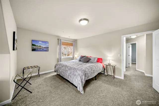 a view of a workspace with furniture