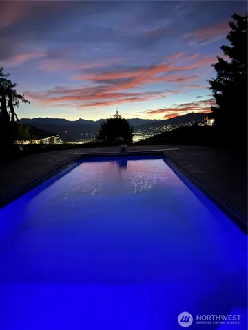 $1,060,000 | 2429 Fancher Heights Boulevard, East Wenatchee, WA 98802