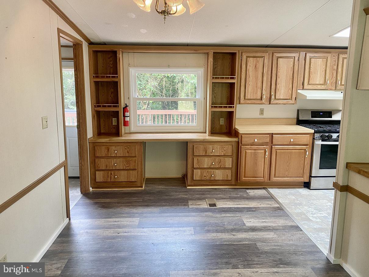 746 Sawmill Road Boyertown, PA 19512 - Photo 8 of 28 Dining Area