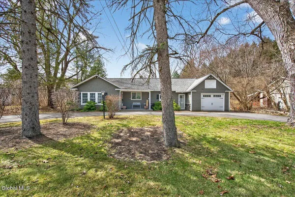 $325,000 | 2460 Troy-Schenectady Road, Niskayuna, NY 12309