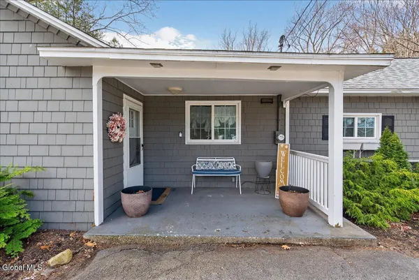 $325,000 | 2460 Troy-Schenectady Road, Niskayuna, NY 12309