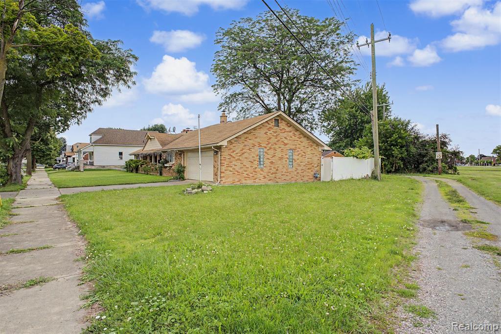 8650 Whitlock Avenue Dearborn, MI 48126 - Photo 39 of 40
