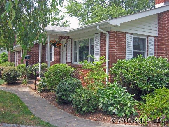 431 Pace Road Hendersonville, NC 28792 - Photo 1 of 24