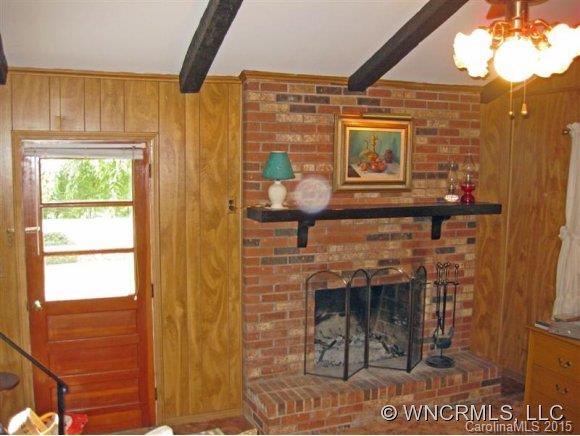 431 Pace Road Hendersonville, NC 28792 - Photo 4 of 24