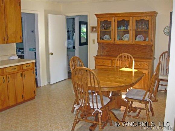 431 Pace Road Hendersonville, NC 28792 - Photo 8 of 24