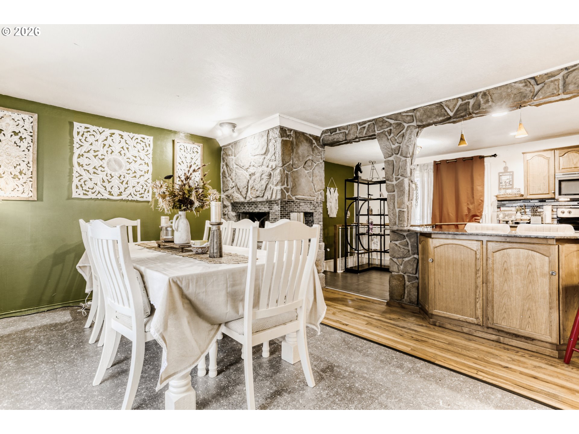 804 Southeast 176th Place Portland, OR 97233 - Photo 11 of 33