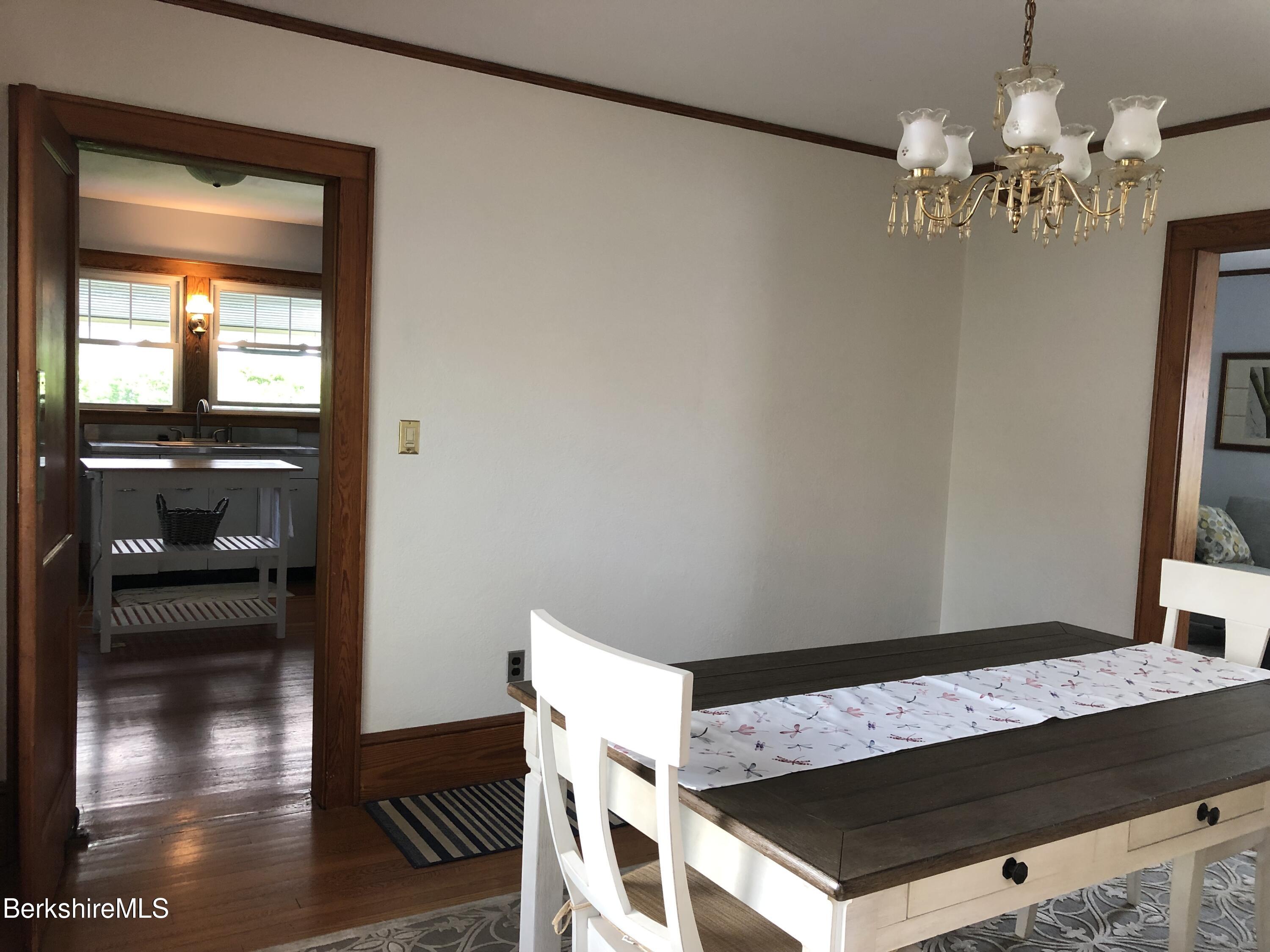 9 Weston Street Pittsfield, MA 01201 - Photo 14 of 45