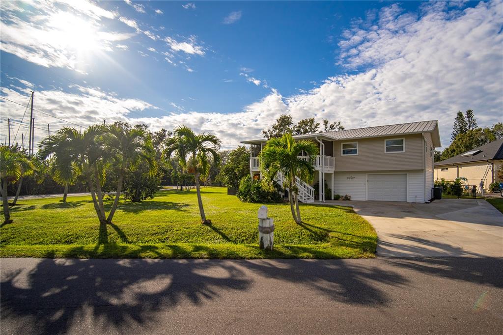 1305 Merritt Road Palmetto, FL 34221 - Photo 1 of 1 Gallery Image 1