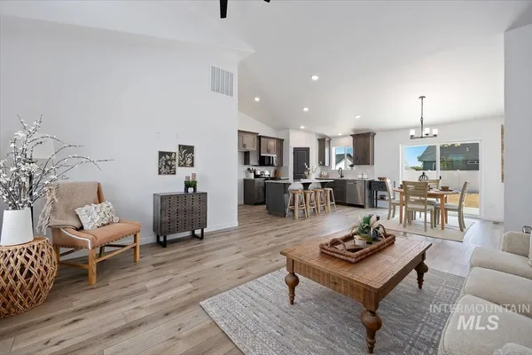 $370,000 | 4086 Williams Street, Buhl, ID 83316