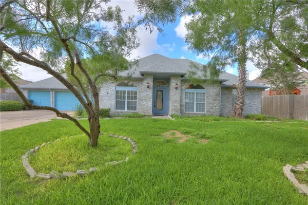 $2,300 | 7713 Odessa Drive, Corpus Christi, TX 78413