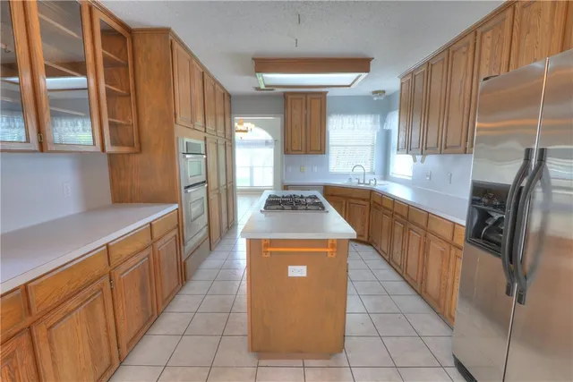 $2,300 | 7713 Odessa Drive, Corpus Christi, TX 78413