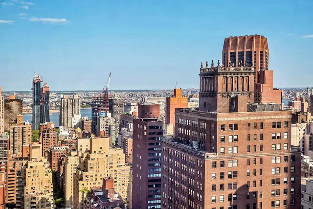 $2,215,000 | 400 5th Avenue, Unit 37C | Midtown South