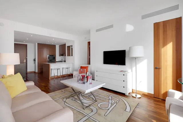 $2,215,000 | 400 5th Avenue, Unit 37C | Midtown South