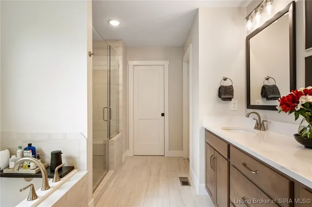 $619,900 | 1865 Augusta Boulevard, Henryville, IN 47126