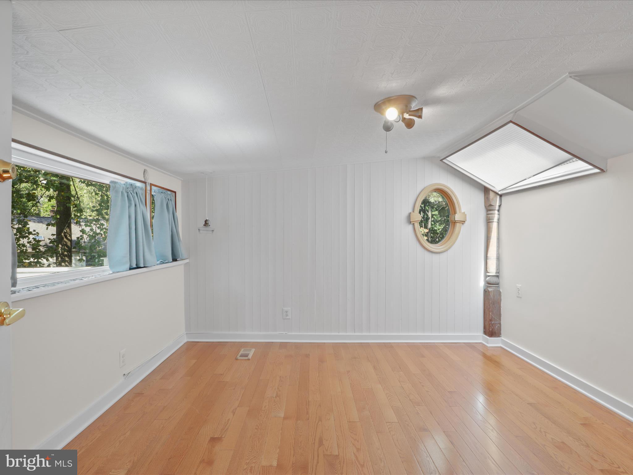 3309 20th Road North Arlington, VA 22207 - Photo 33 of 63 Upper Level Bedroom 2