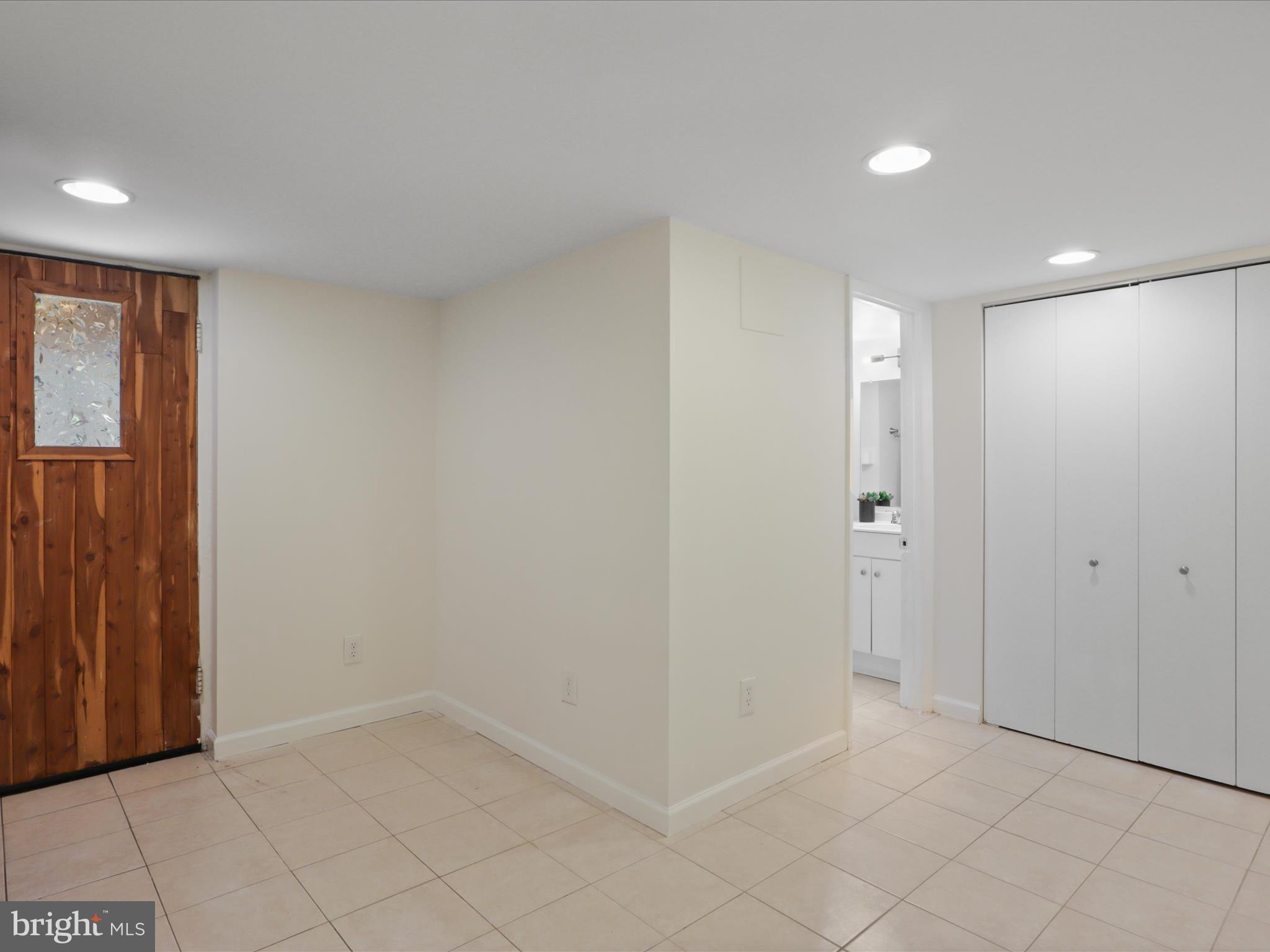 3309 20th Road North Arlington, VA 22207 - Photo 38 of 63 Separate Basement Apartment