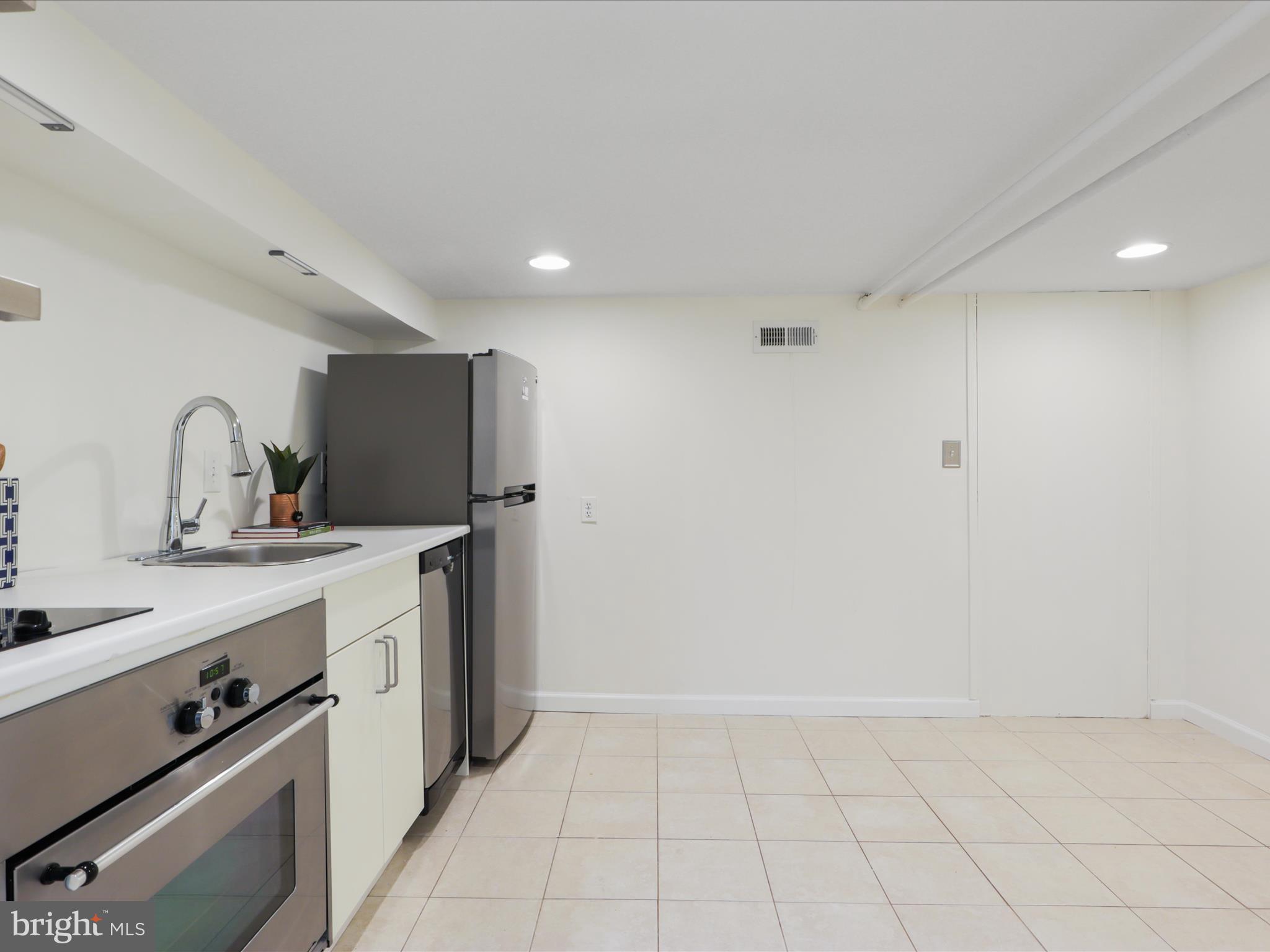 3309 20th Road North Arlington, VA 22207 - Photo 40 of 63 2nd kitchen