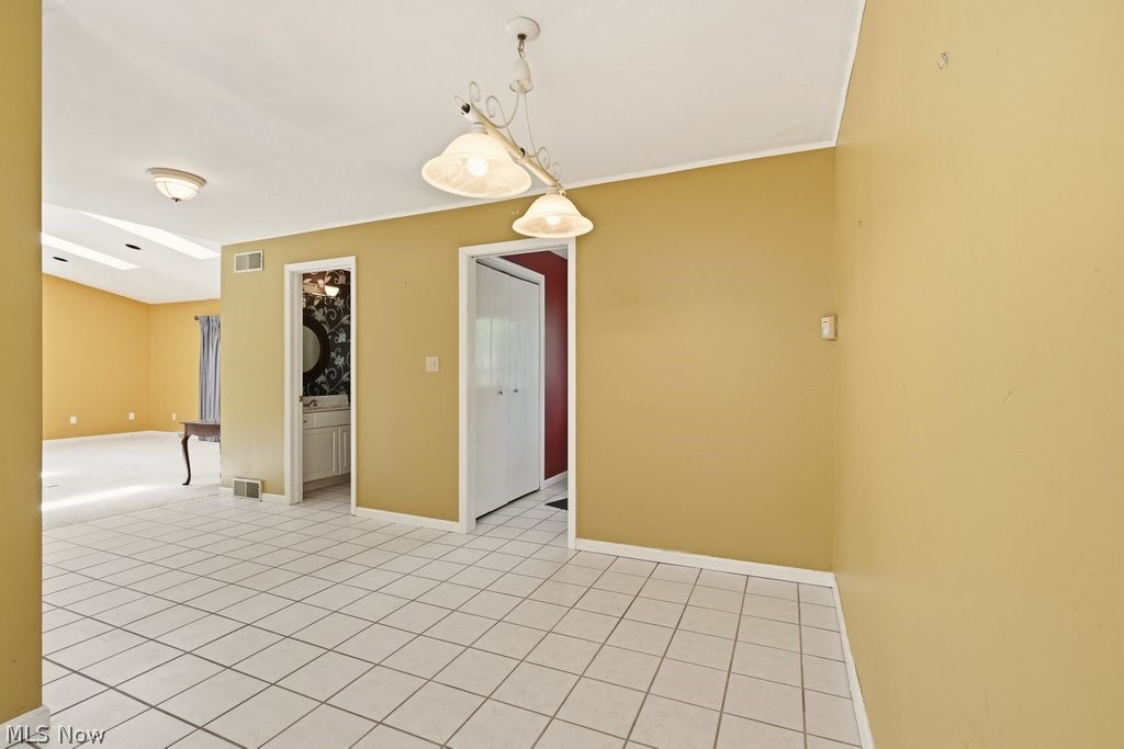 189 Pembroke Road Akron, OH 44333 - Photo 16 of 20