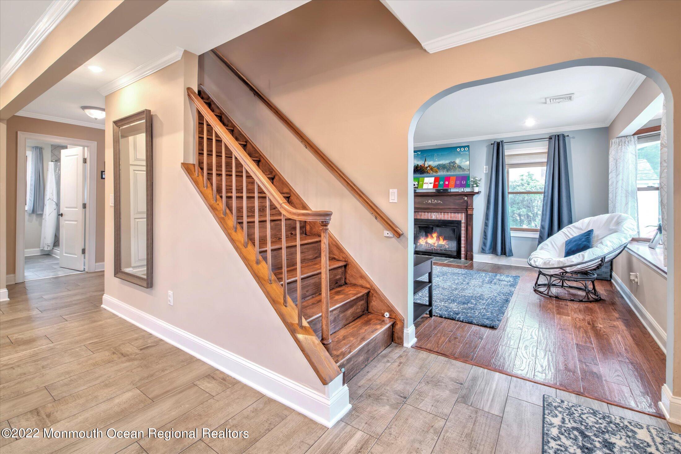 52 Cannon Road Freehold, NJ 07728 - Photo 6 of 46 06-FOYER