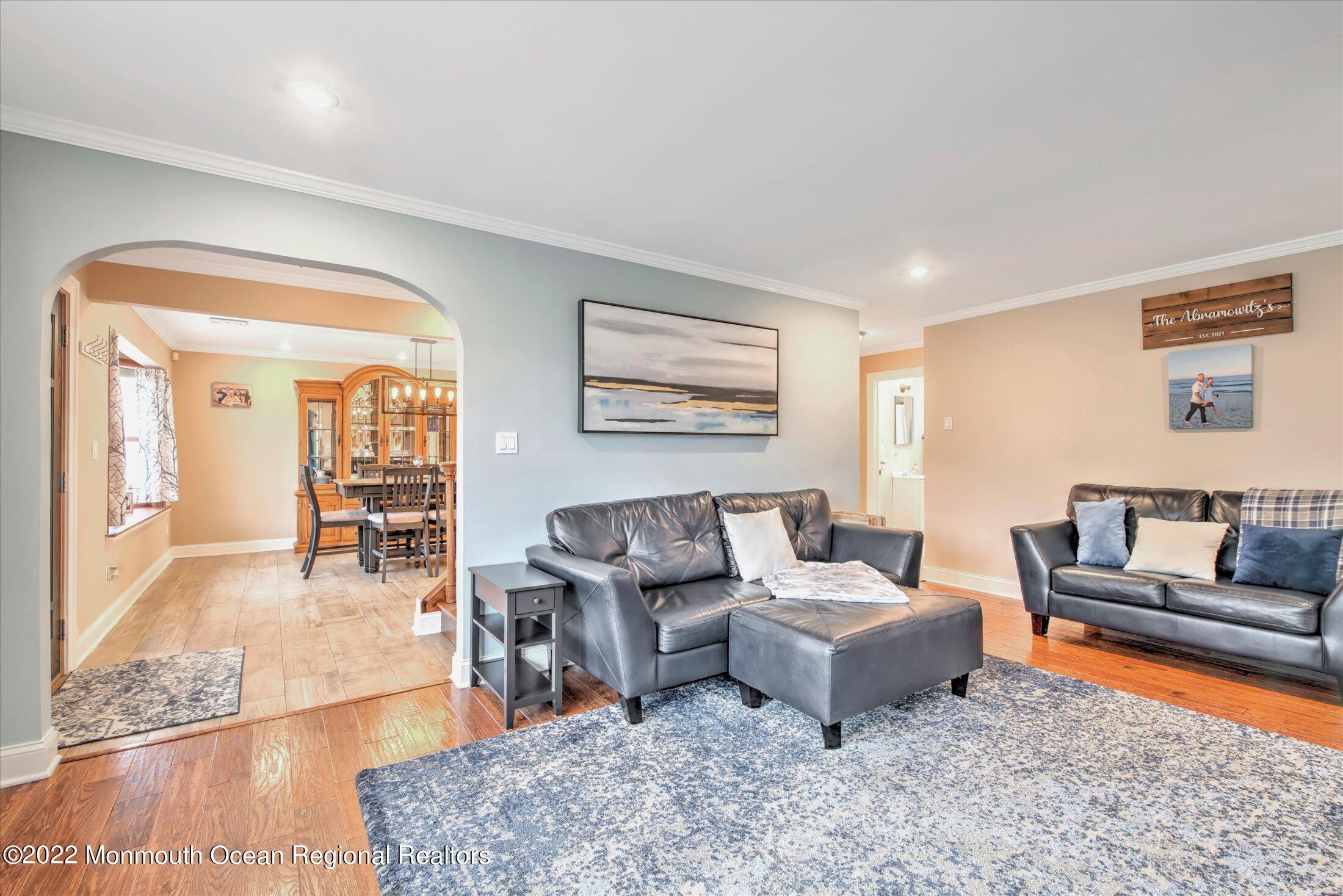 52 Cannon Road Freehold, NJ 07728 - Photo 9 of 46 10-LIVING ROOM